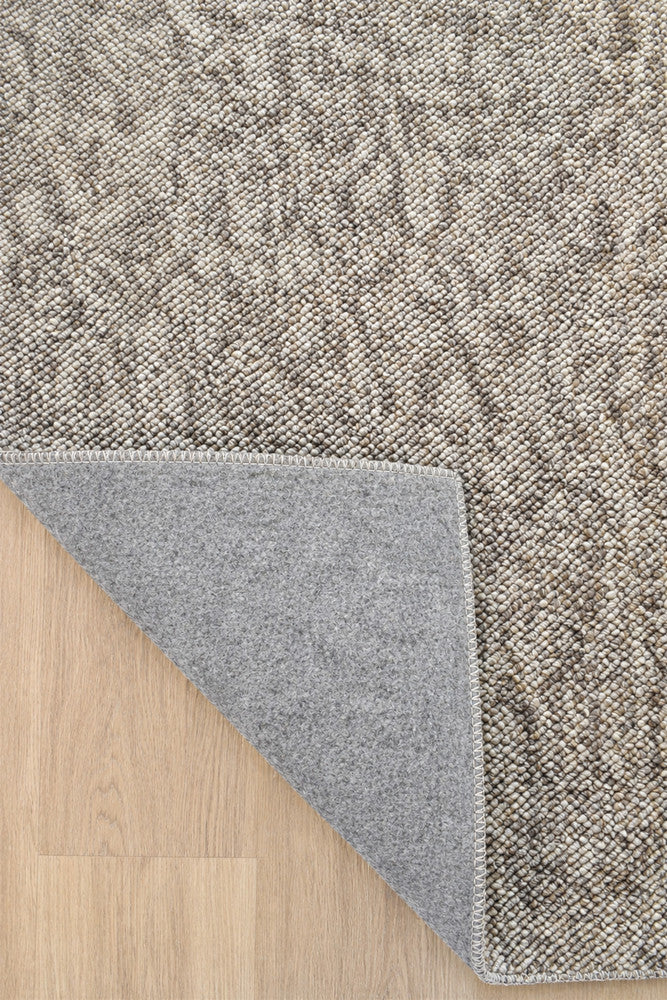 Drift Pebble Taupe Runner