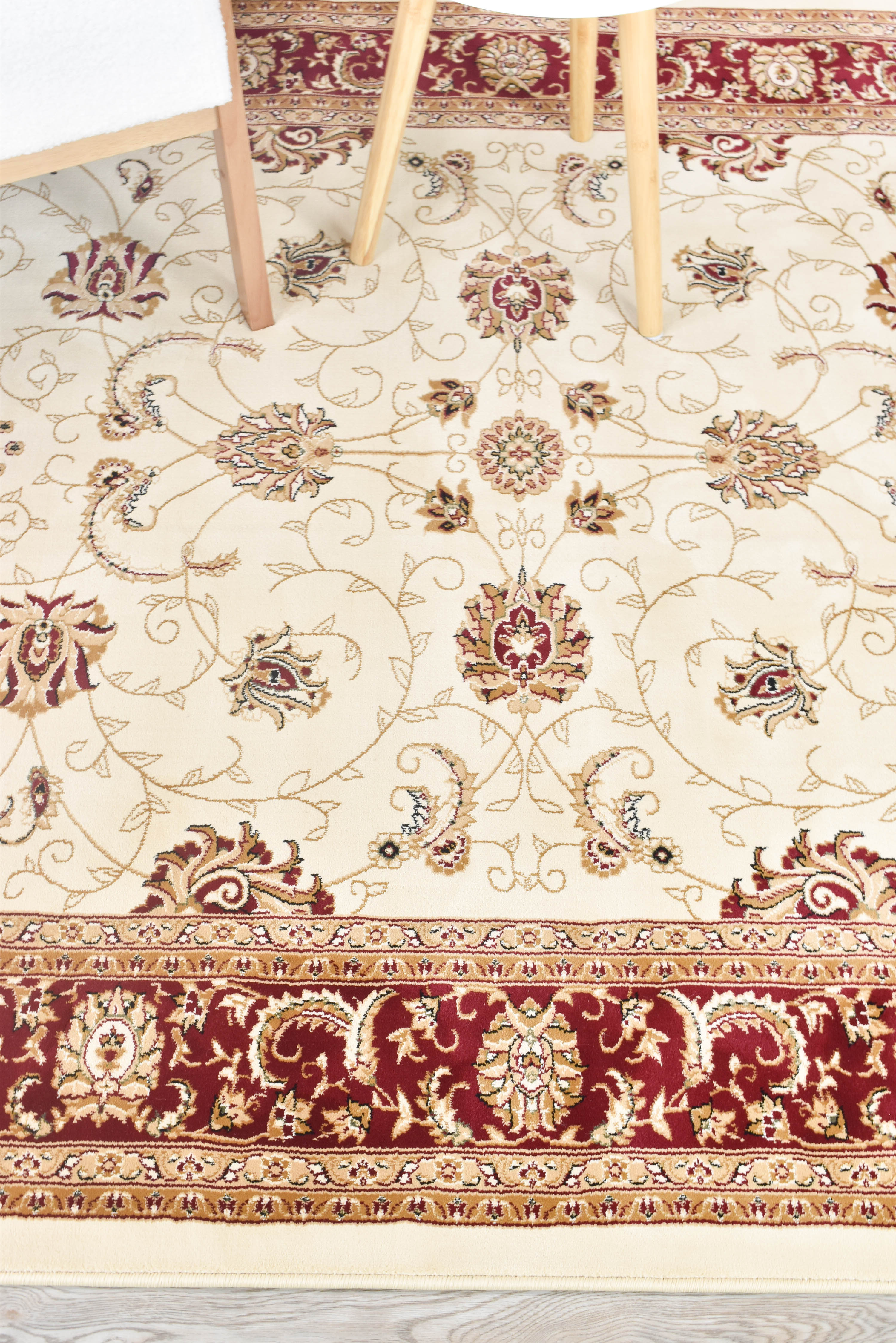 Riviera Traditional 84 Cream Red