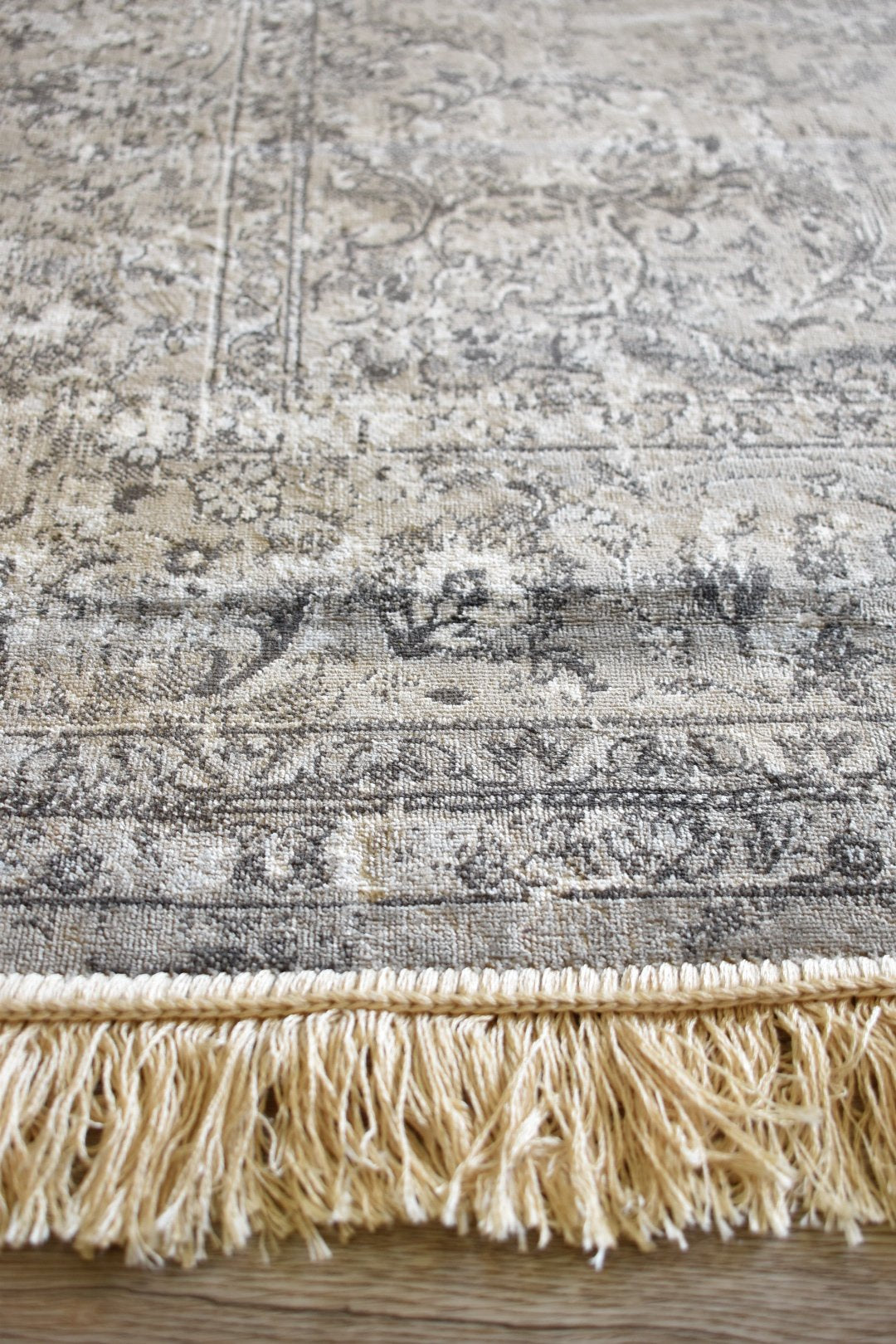Royal Palace Khaki Rug 14909-7373