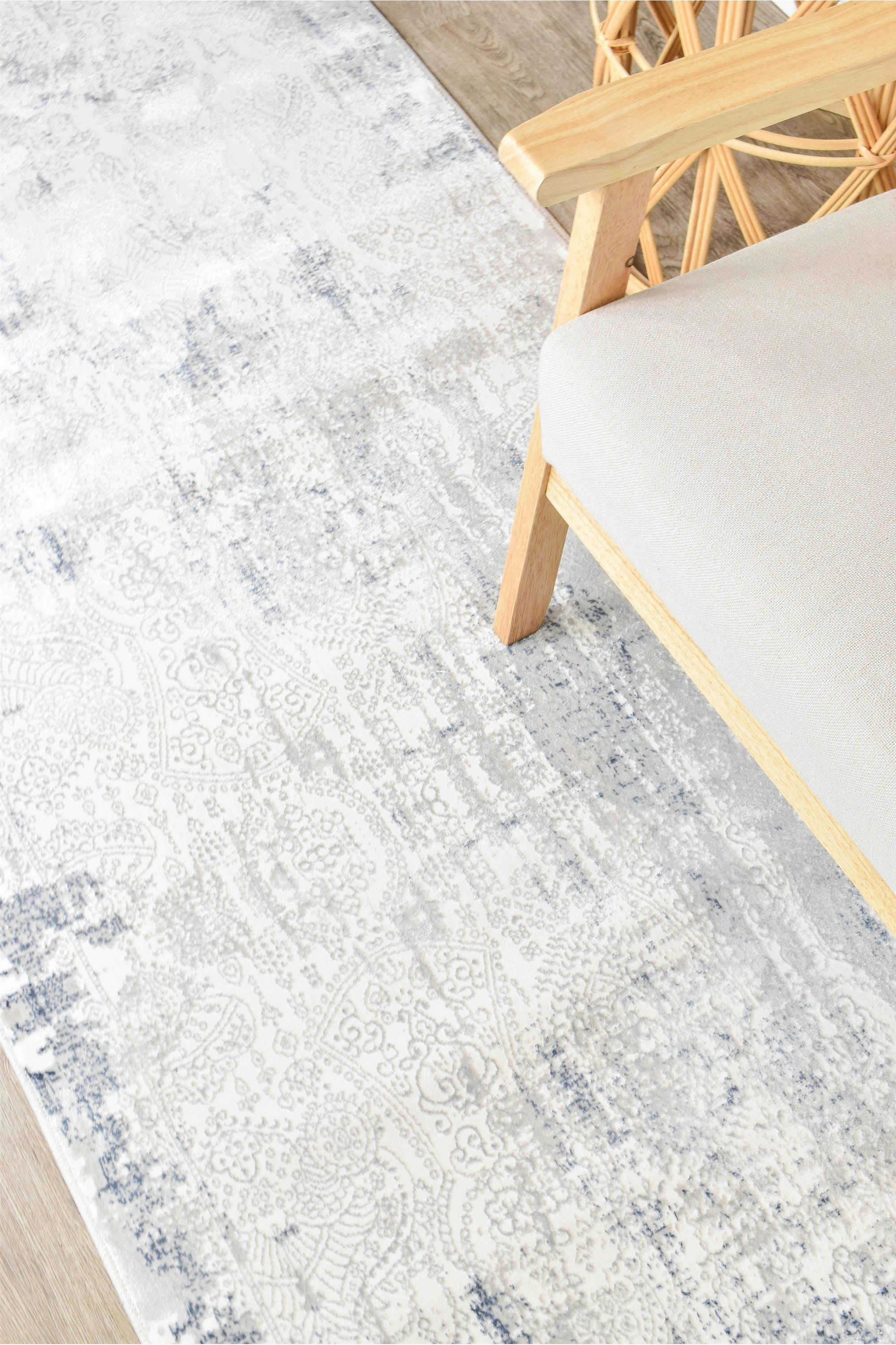 Arora 27084A White Belle Runner