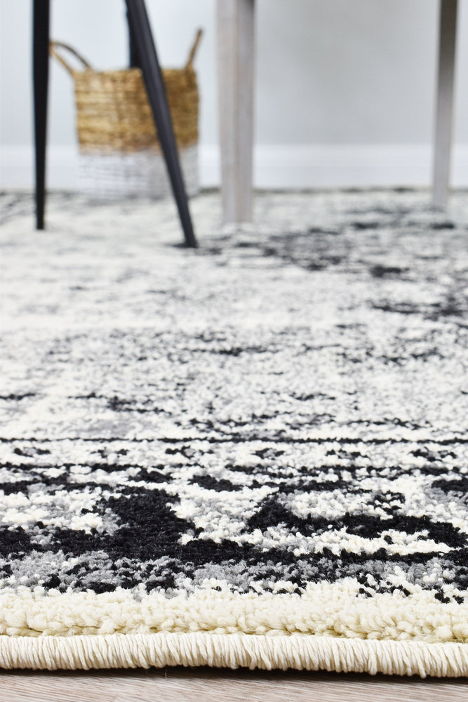 Avery Black Rug 1031 F35 W