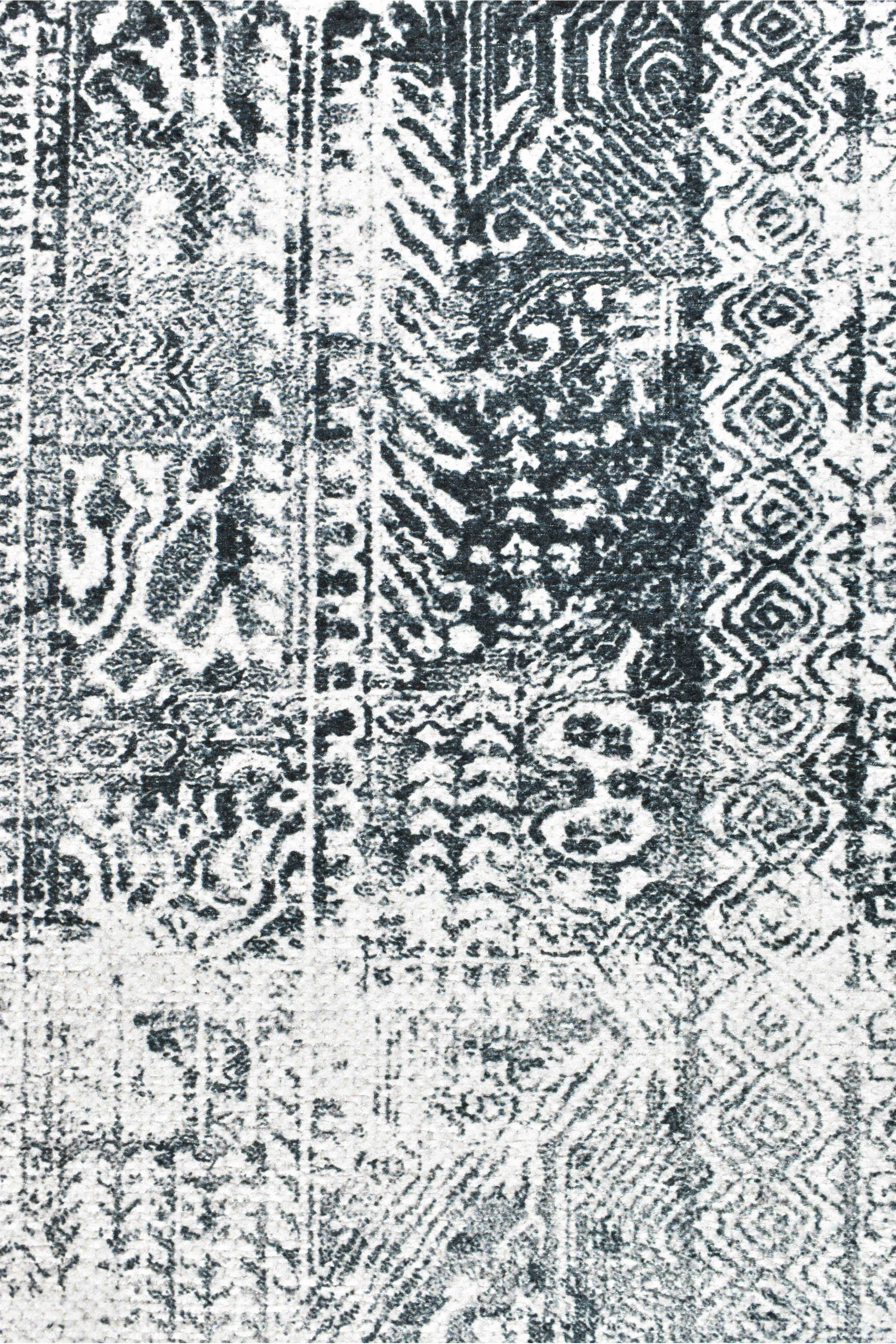 Banco P1037 Basalt