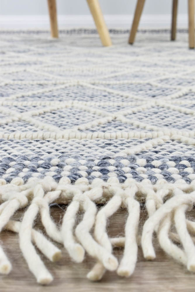 Labin Fringe Blue White Wool Rug