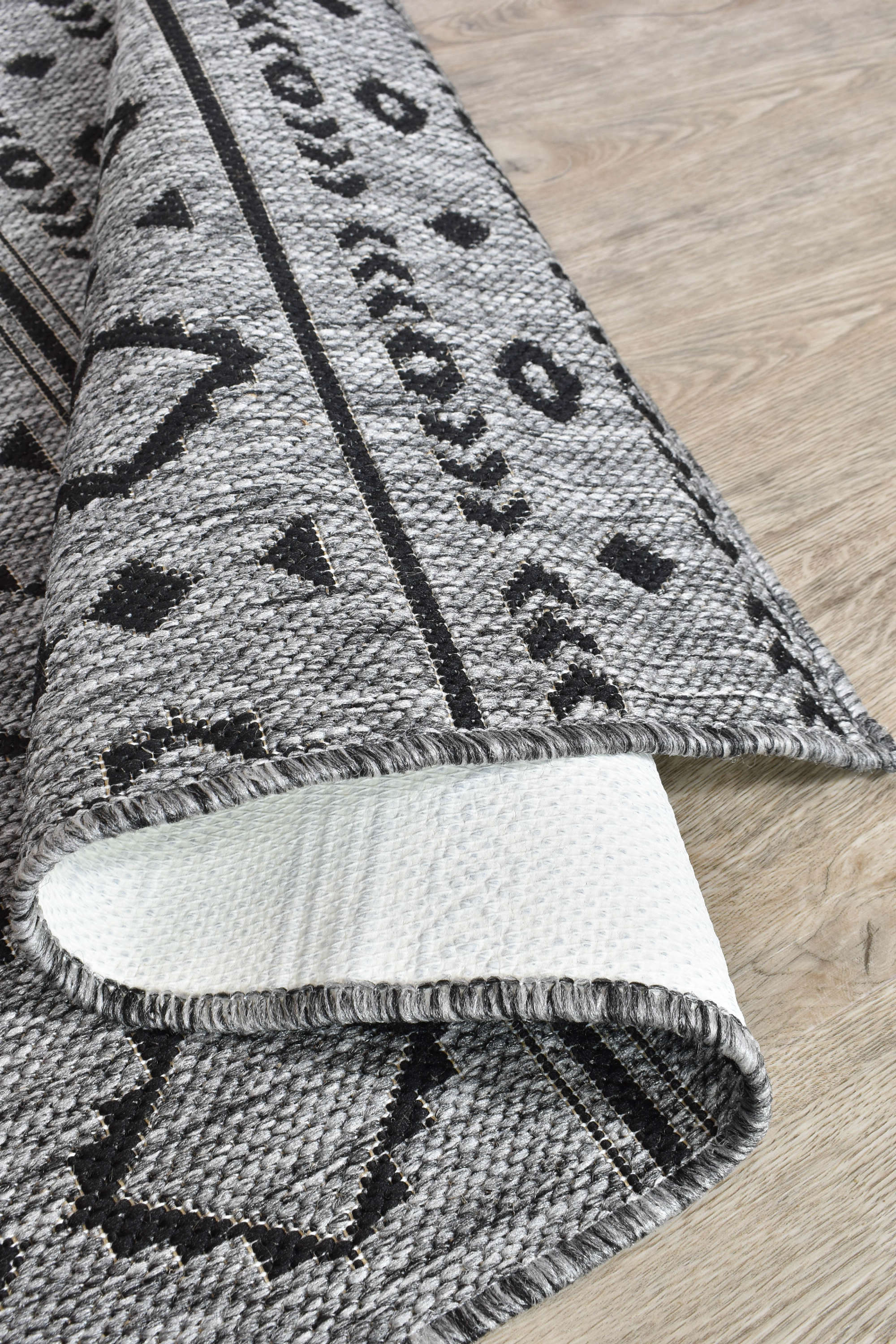 Long Island Dark Grey Rug 3333-DM9E