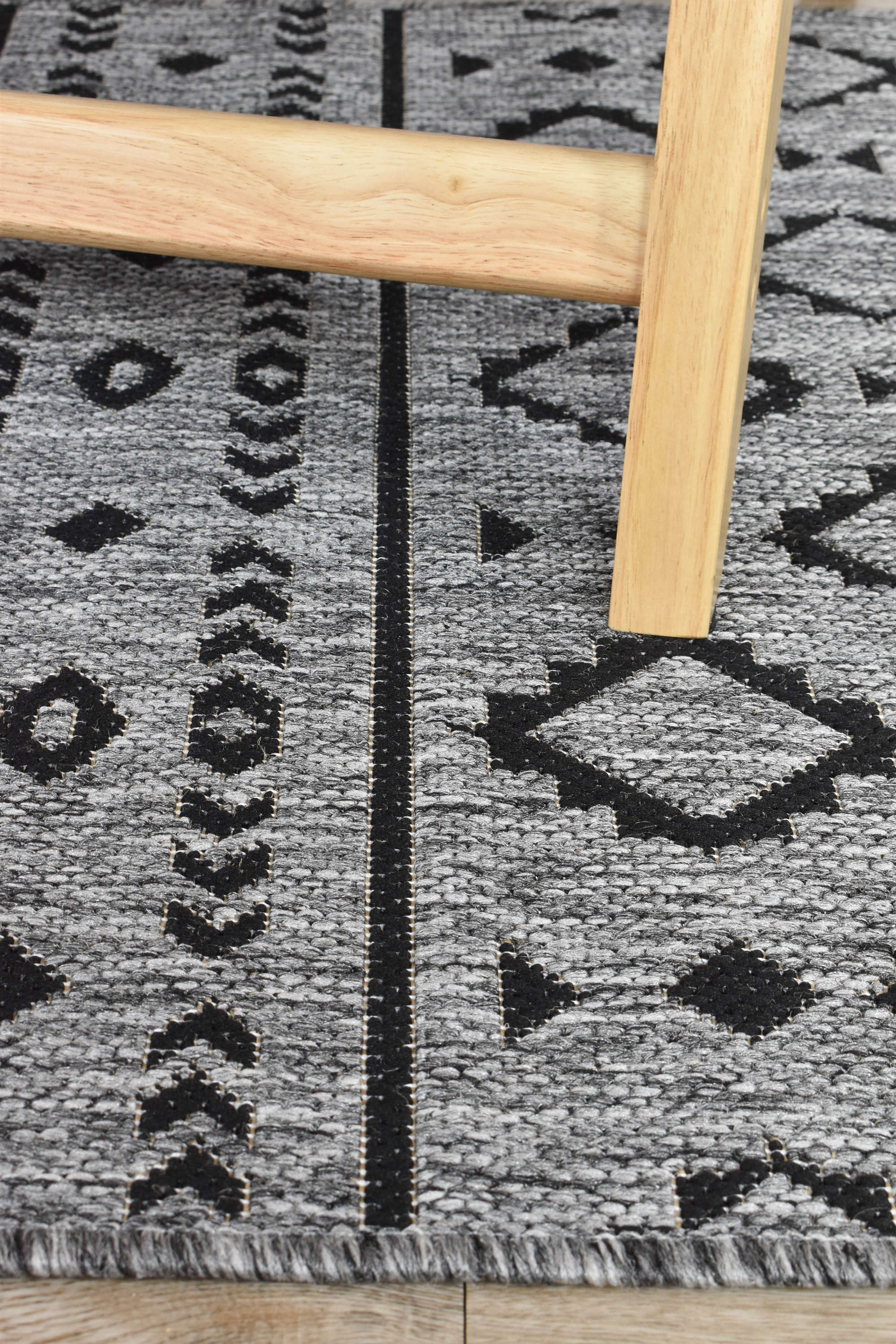 Long Island Dark Grey Rug 3333-DM9E