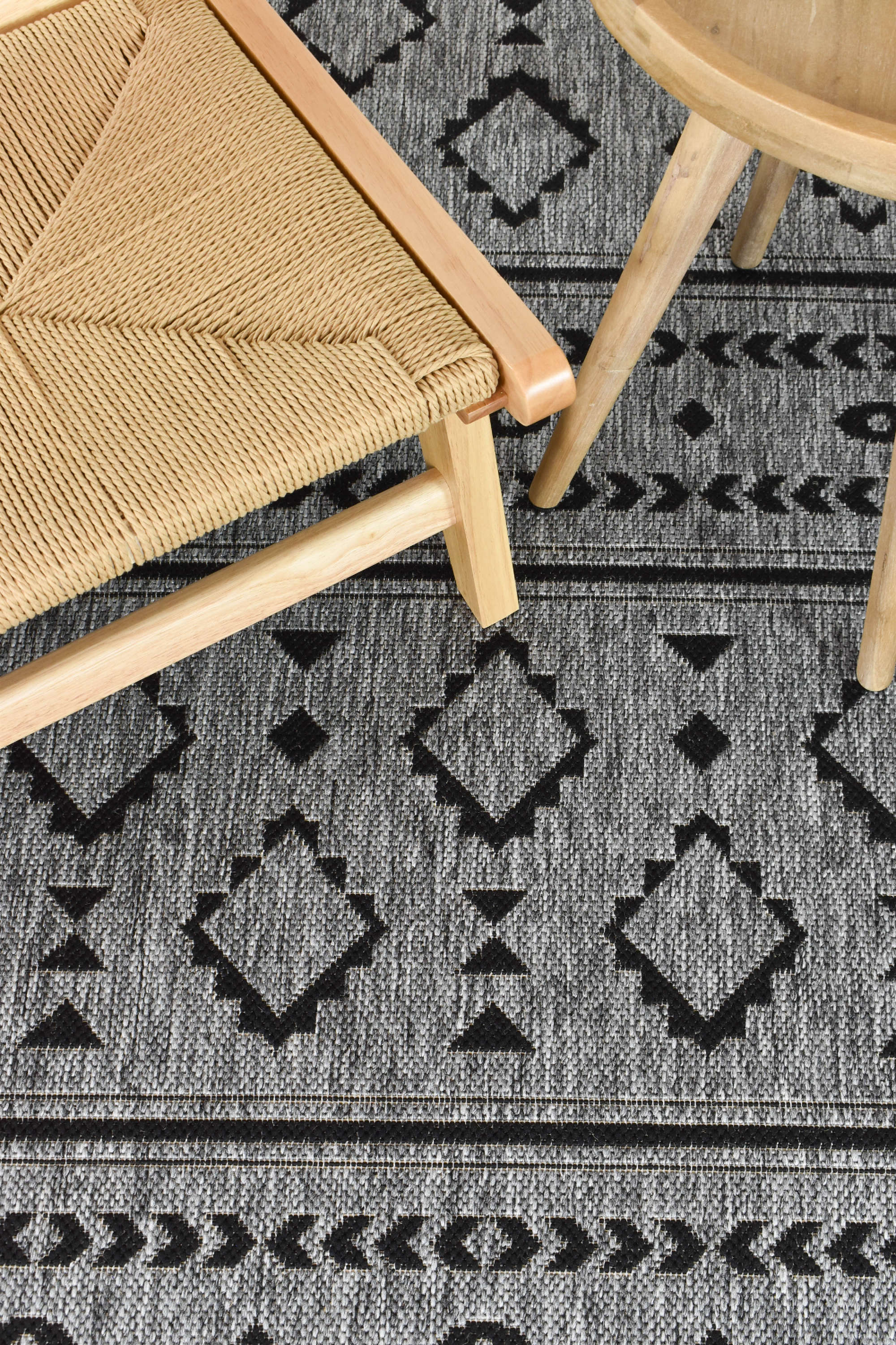 Long Island Dark Grey Rug 3333-DM9E