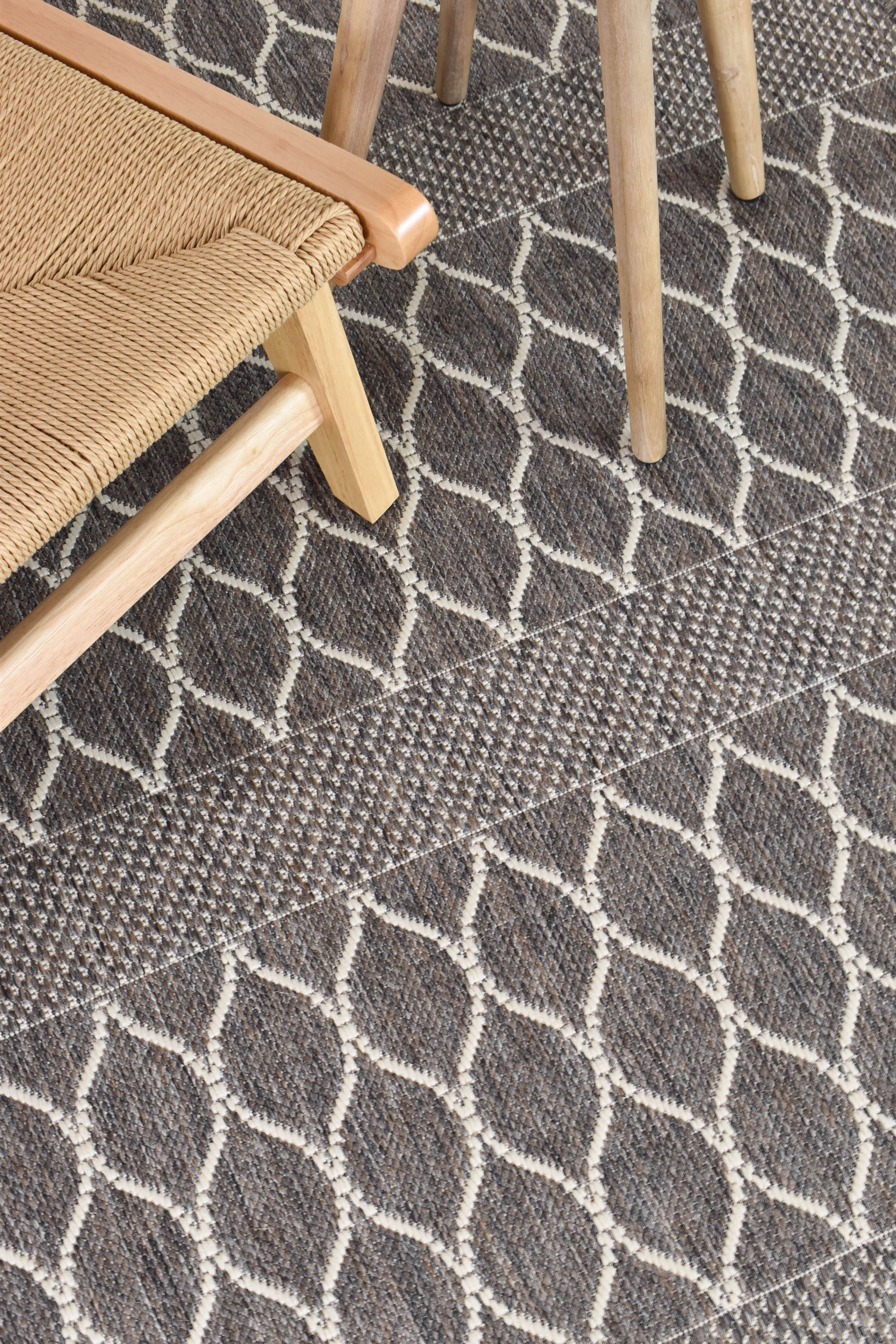 Long Island Brown Rug 6826-W71E