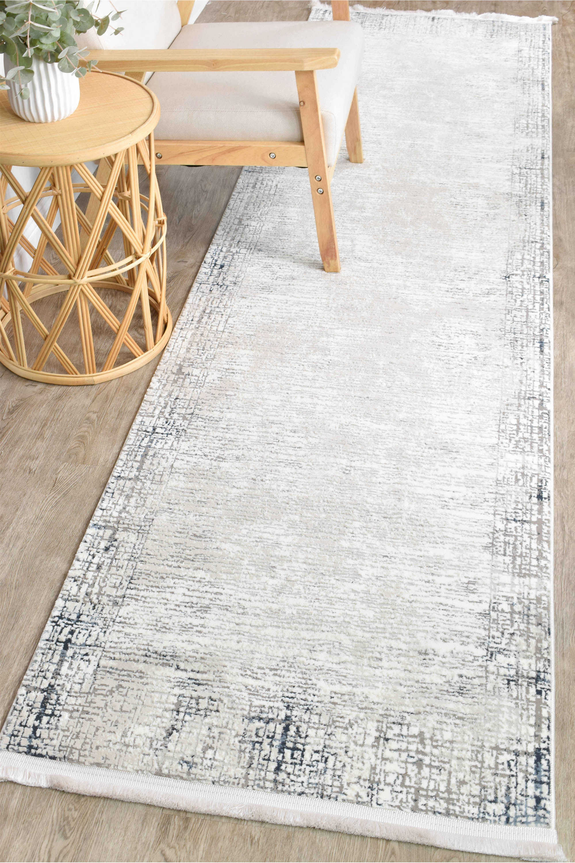 Lyonesse 25420A Sandy Gorge Runner