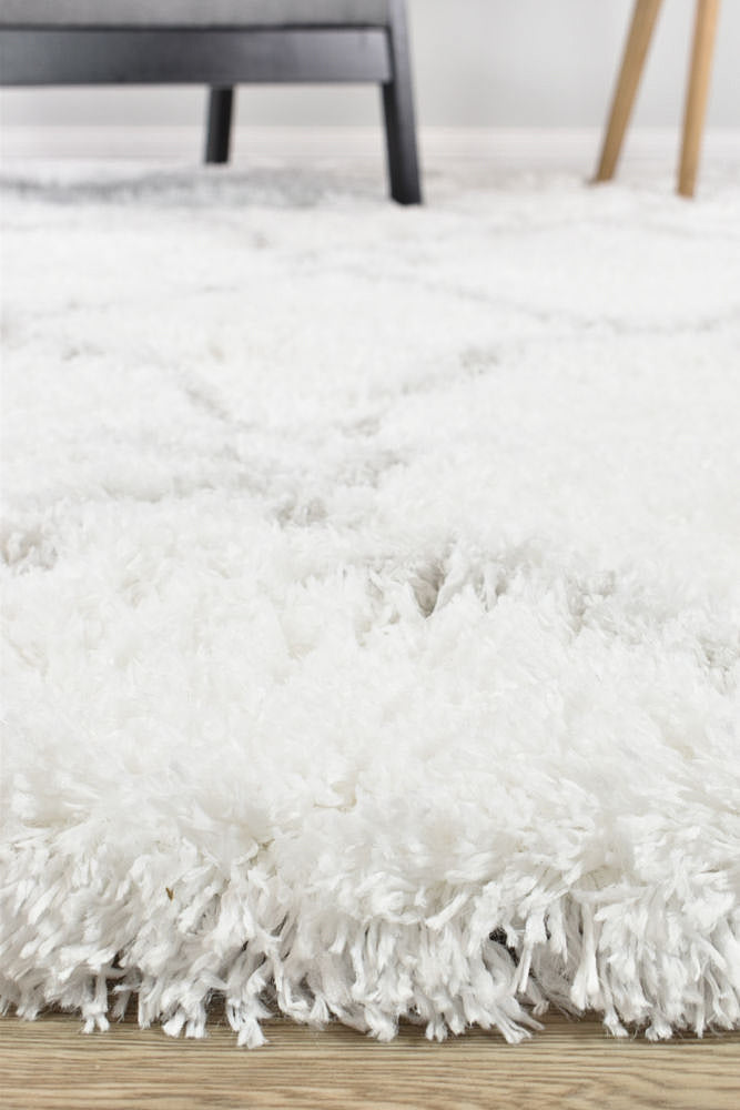 Mascot Shaggy White Rug 8744A