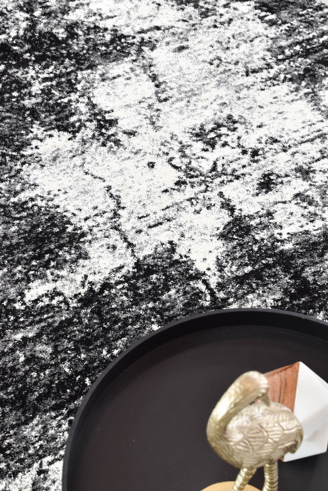 Millard 651 Black White Rug