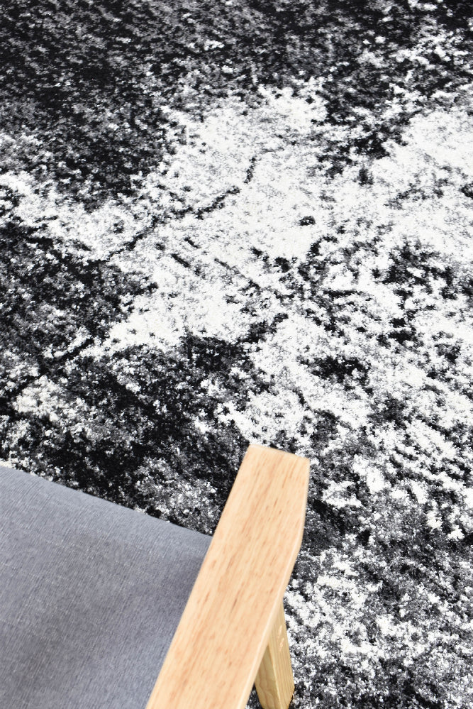 Millard 651 Black White Rug