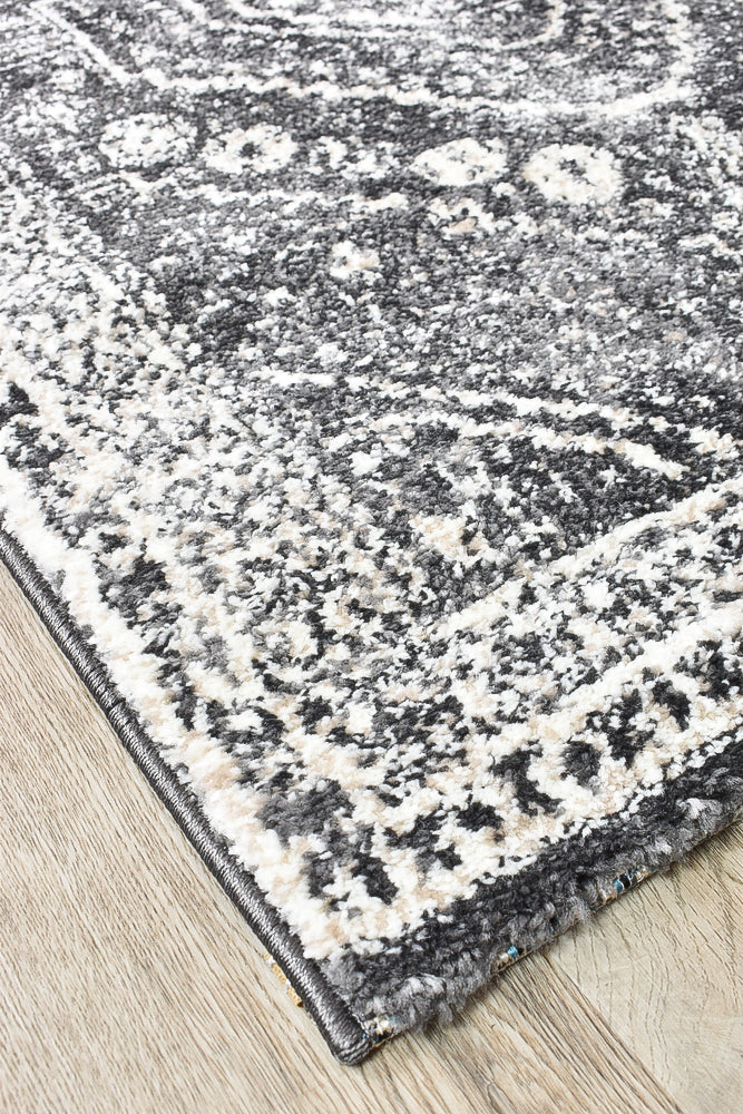 Nova Dark Grey Runner 354