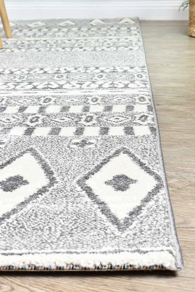 Nova Light Grey Cream Rug 343