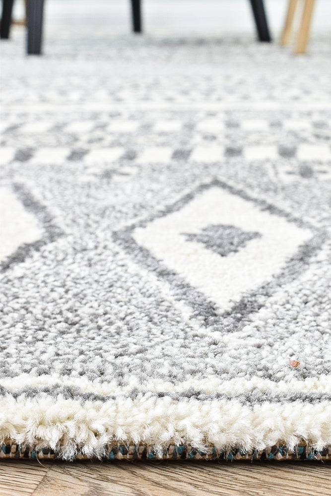 Nova Light Grey Cream Rug 343