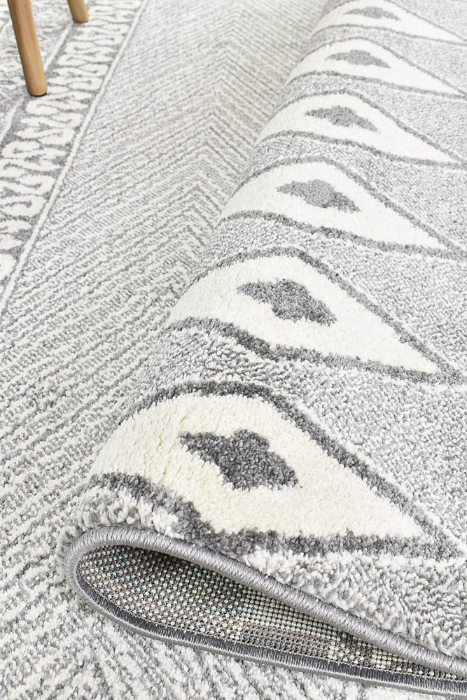 Nova Light Grey Cream Rug 343