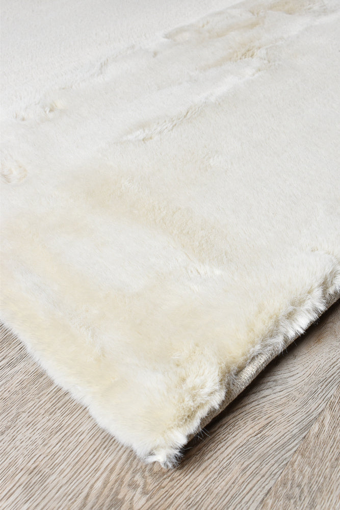 Plush Shaggy Beige Rug
