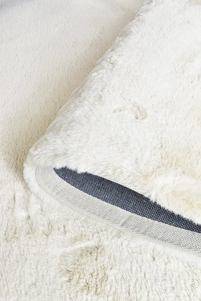 Plush Shaggy Beige Rug
