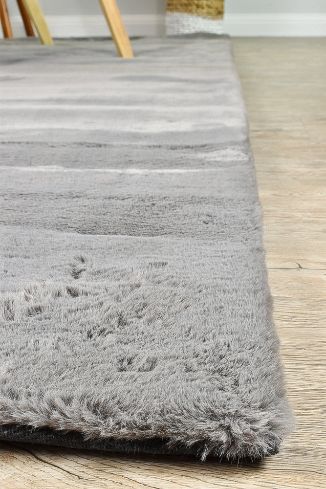 Plush Shaggy Grey Rug