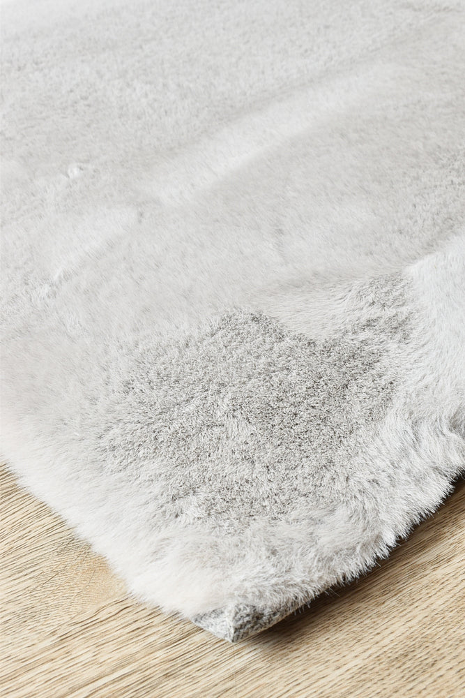 Plush Shaggy Light Grey Rug