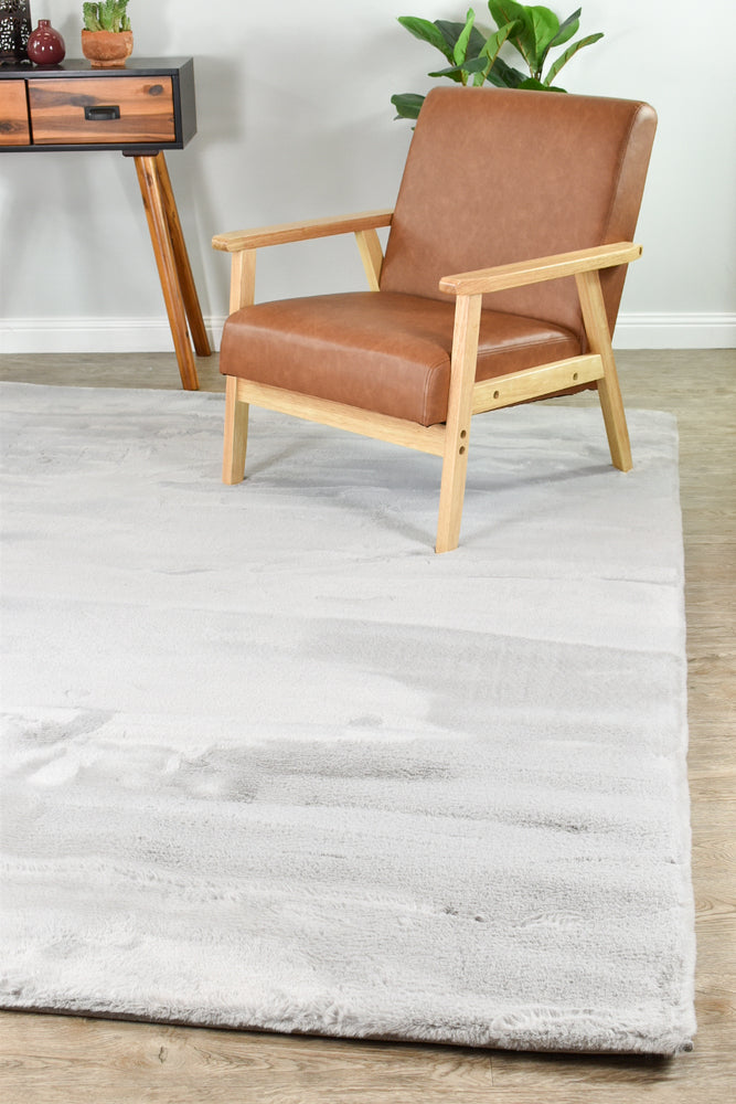 Plush Shaggy Light Grey Rug