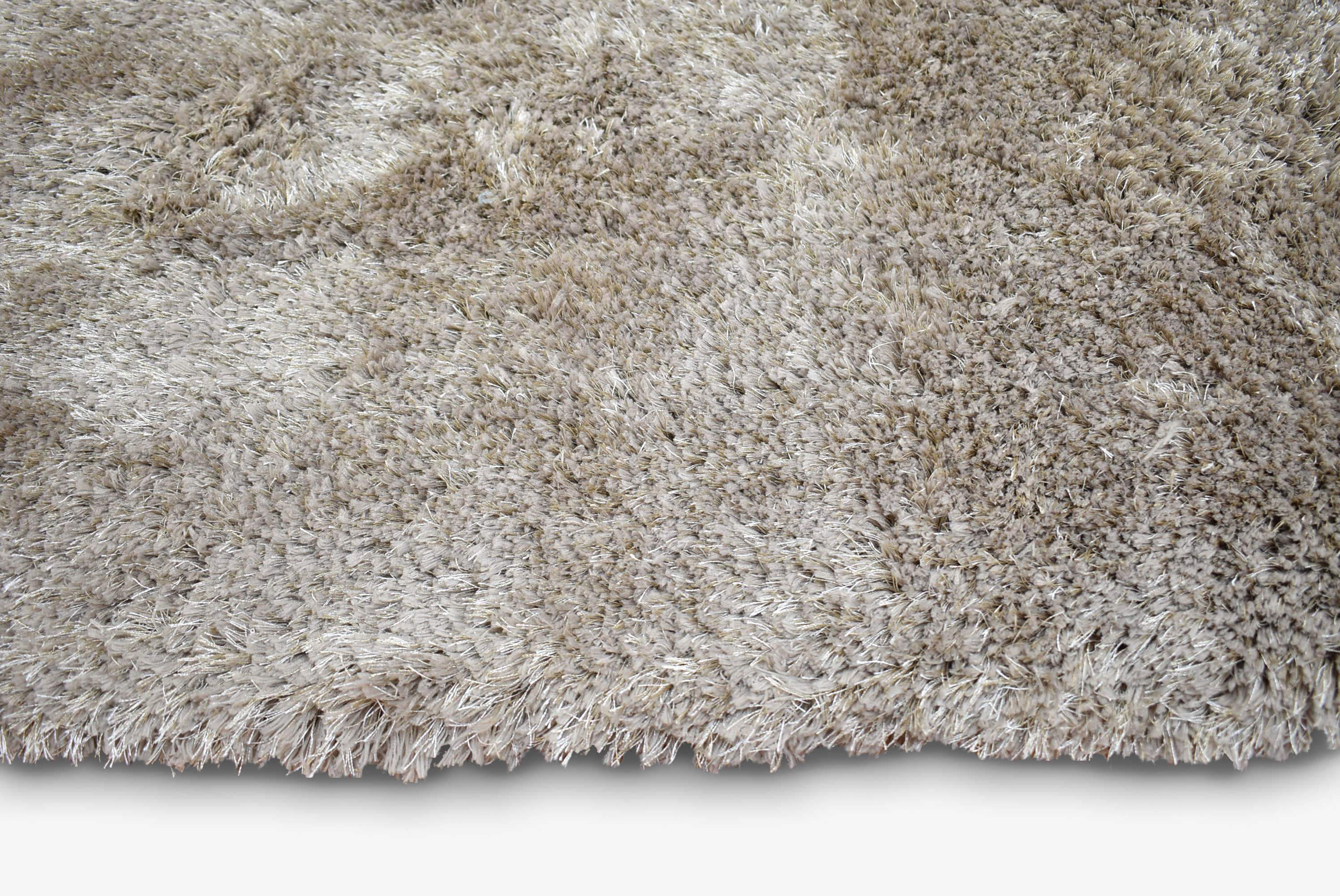 Qute Shaggy Taupe Rug