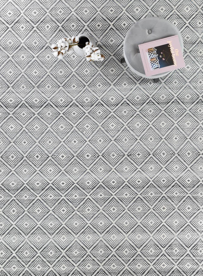 Tasco White Grey