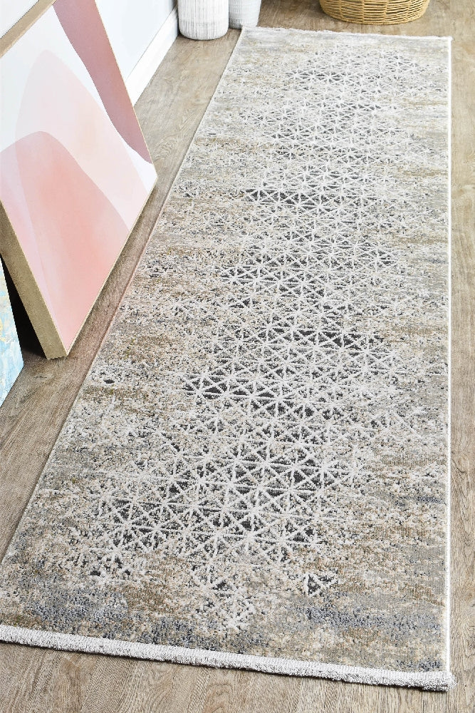 Vanessa 227A Beige Trellis