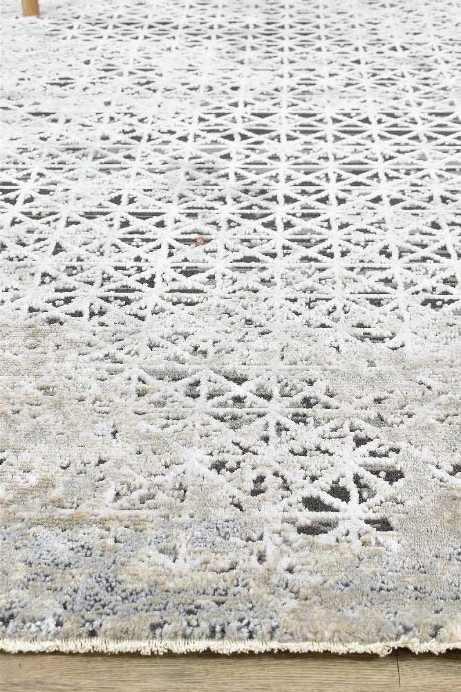 Vanessa 227A Beige Trellis